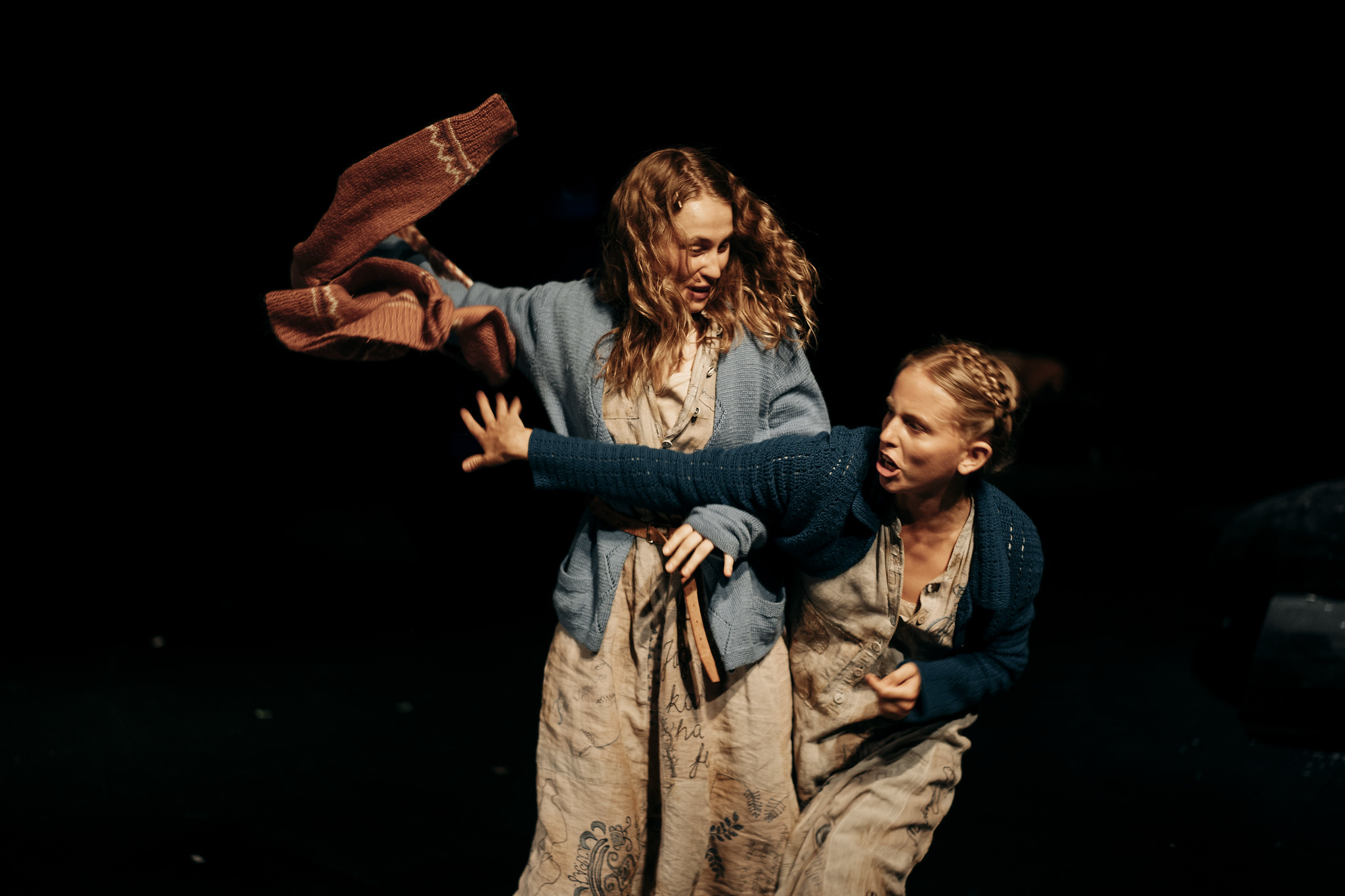 Kritikerna strör rosor över Själarnas ö – ”teaterguld”