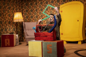 Patrick Henriksen som Alfons Åberg